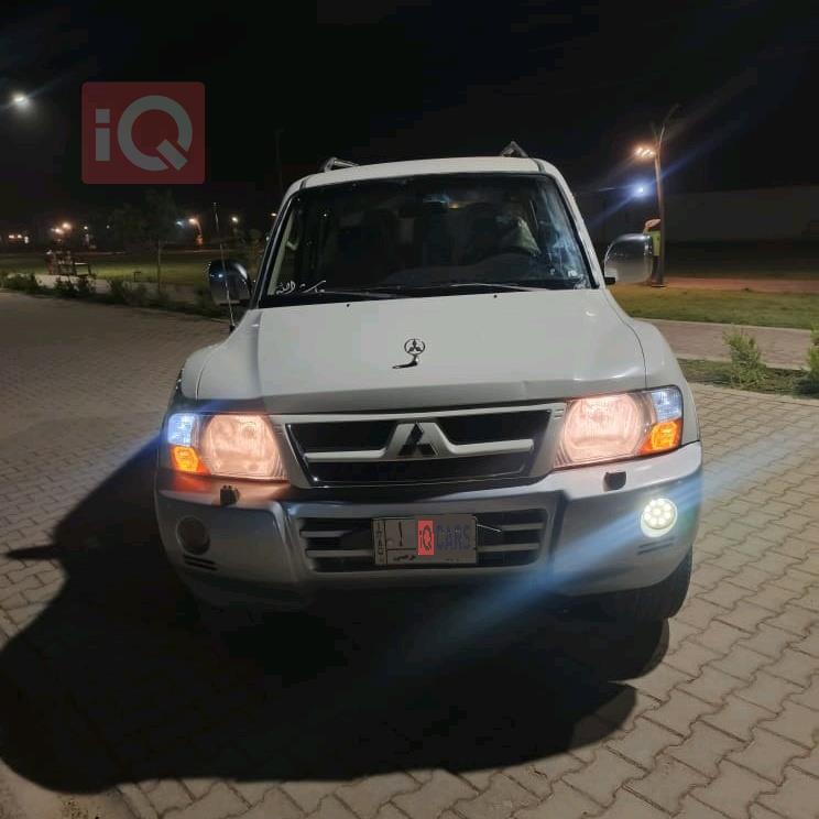 ميتسوبيشي باجيرو